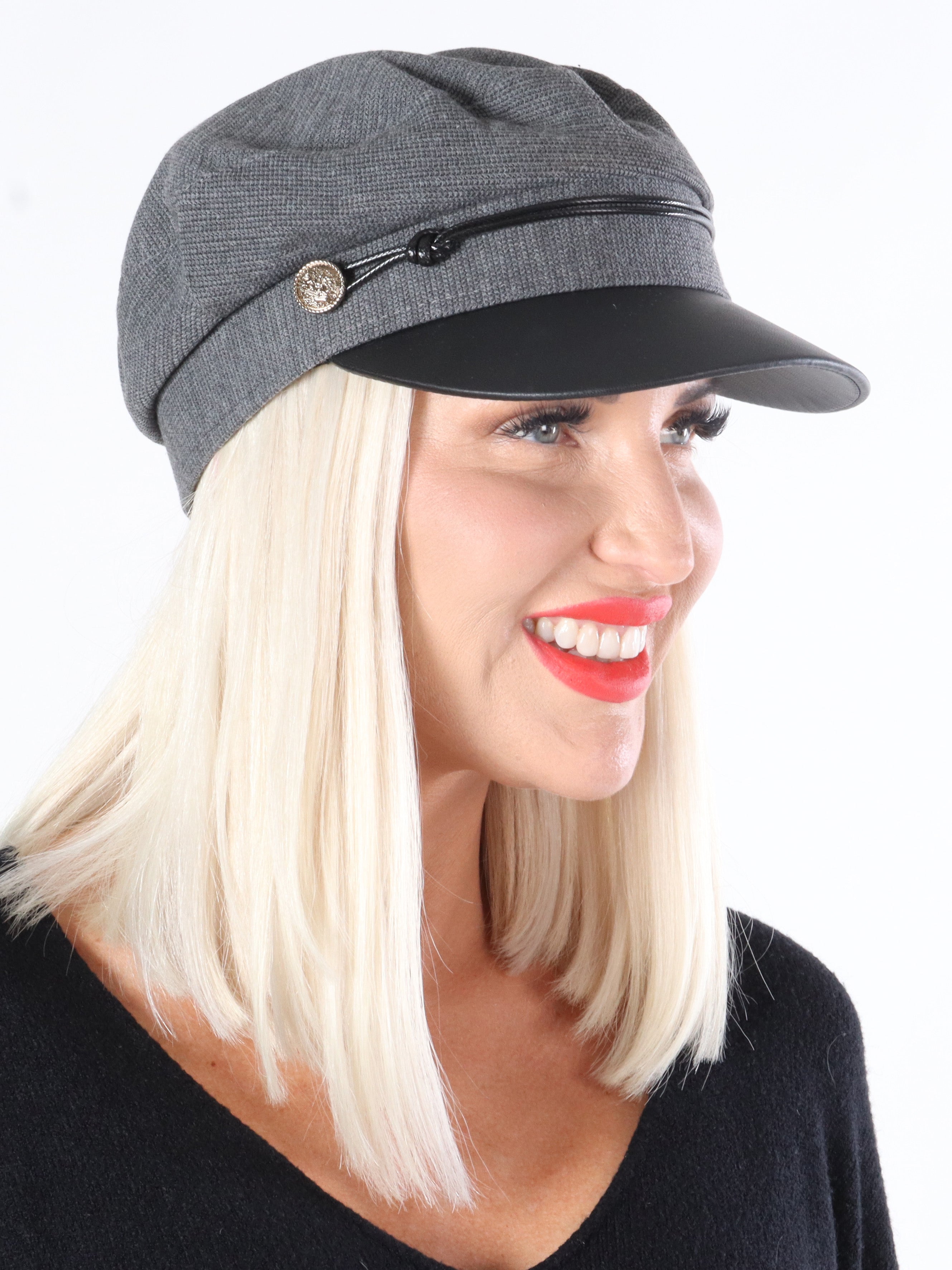 Stefania - Hat med læderlook skygge